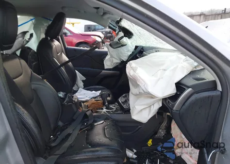 2020 Jeep Cherokee Latitude Plus 4X4 from USA, damaged, VIN 1C4PJMLB0LD604693